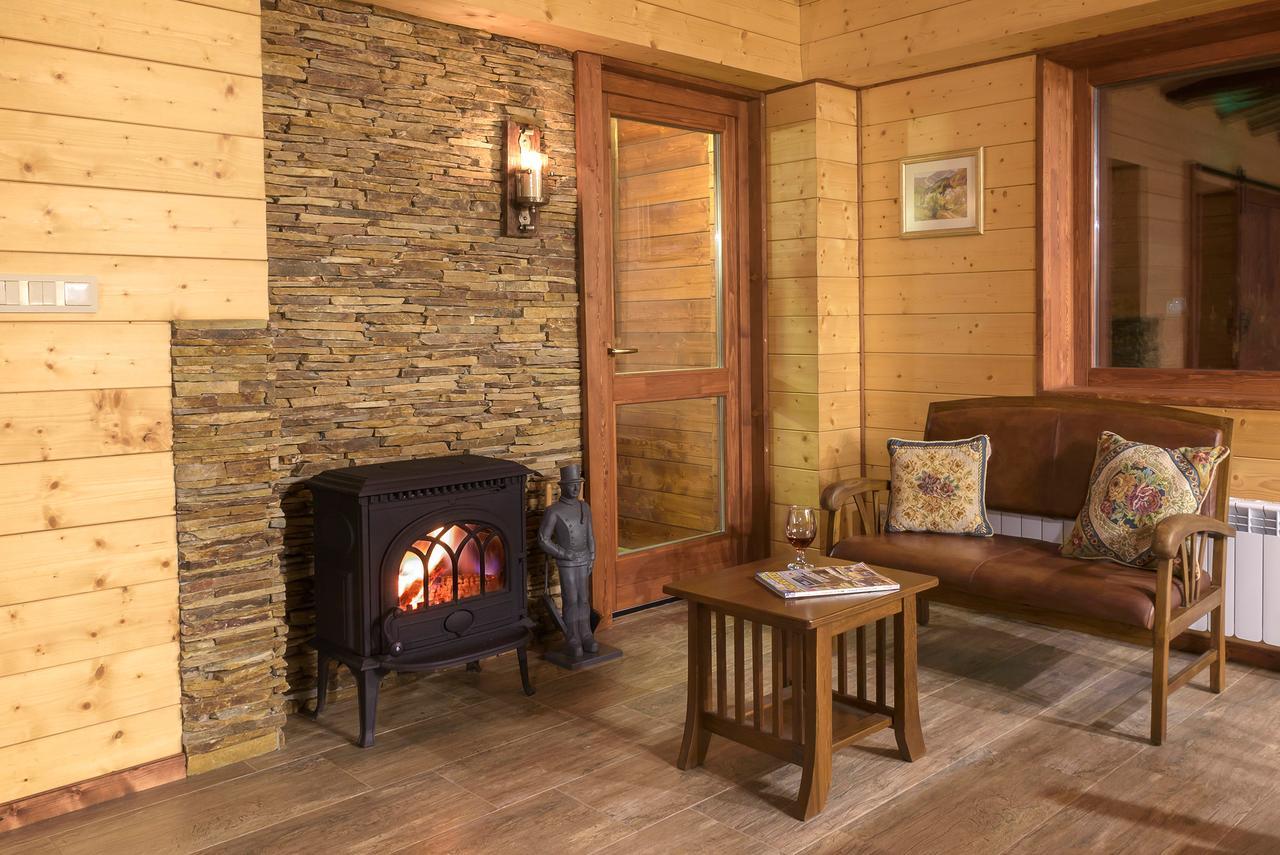 Pinus Villas Lodge With Private Jacuzzi & Phyto-Sauna Retreat Zheleznitsa Extérieur photo